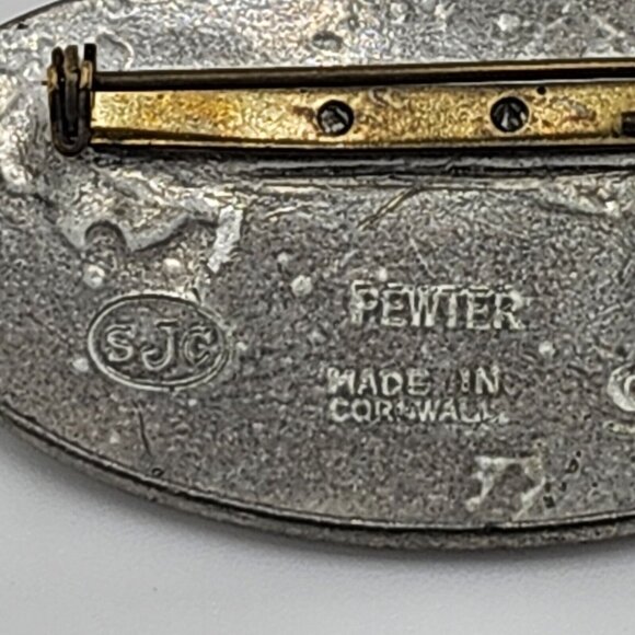 Signed St. Justin Pewter Oval Brooch, Pin 2-1/4" - Picture 3 of 4